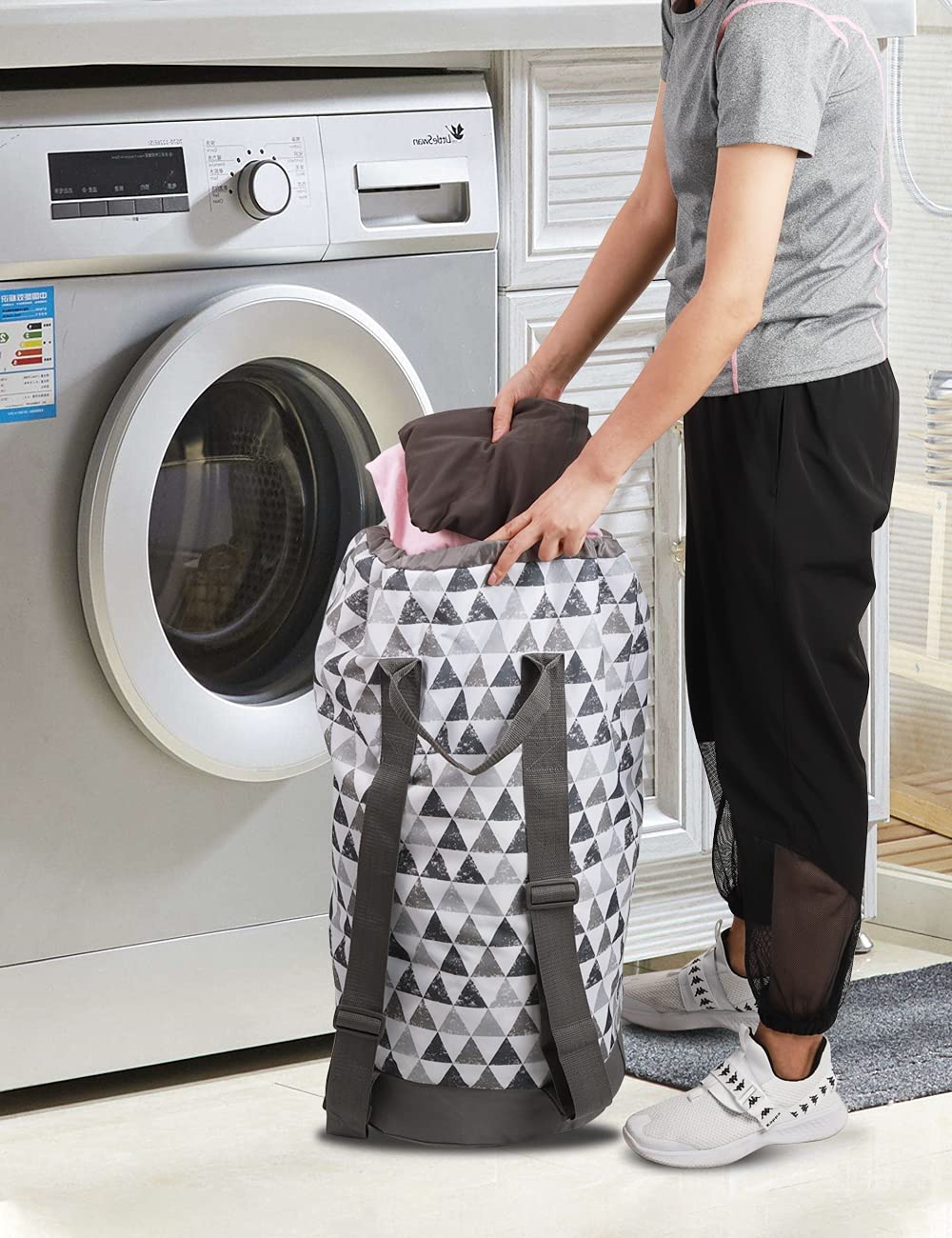 Backpack Laundry Bag, 115L Large Hamper with Shoulder Straps, Drawstring Closure, Mesh Pocket, Khaki