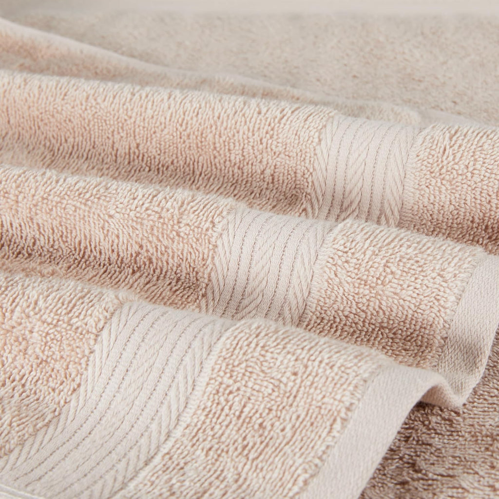 Amazon Basics 6-Piece Oversized Fade-Resistant Towel Set, 100% Cotton, Highly Absorbent, Soft, Teal, 2 Bath Towels, 2 Hand Towels, 2 Washcloths